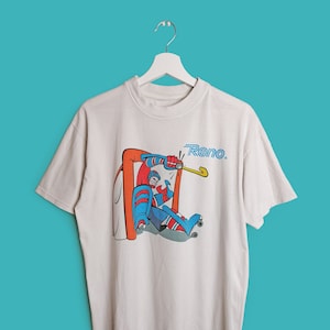 Vintage jaren 80 90 Retro Rollerblade Hockey Reno Zwitserland Shop Comic Cartoon Unisex T-shirt | Maat S-M