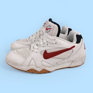 Vintage 90's 1996 NIKE Volleyball Sneakers White Red Swoosh