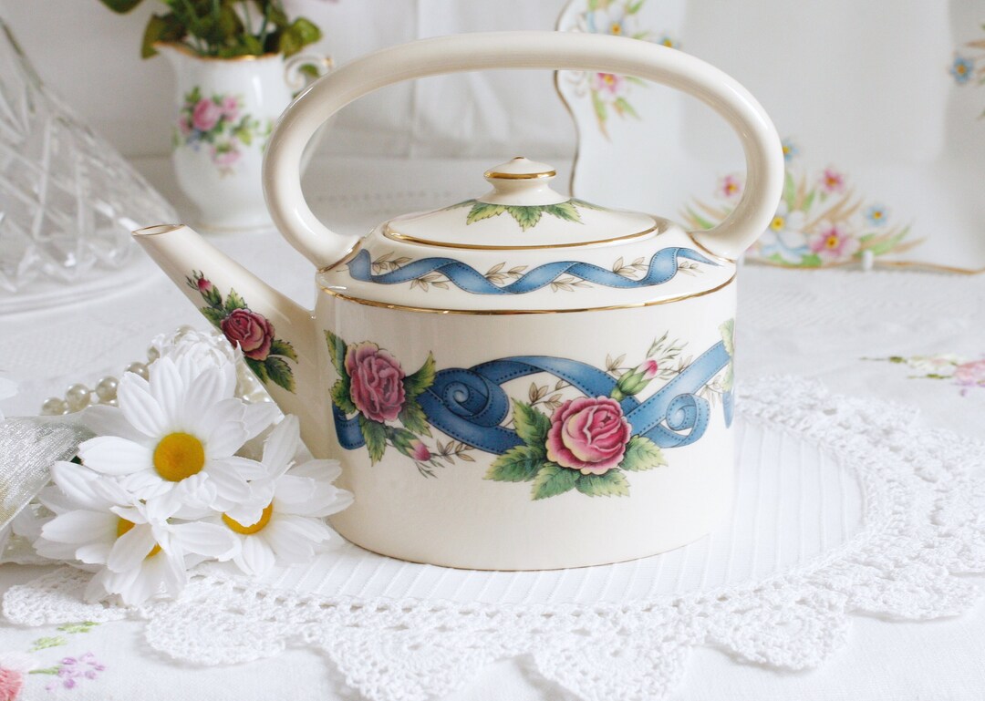 Wedgwood Teapot ribbons and Rosesthis English Vintage Etsy