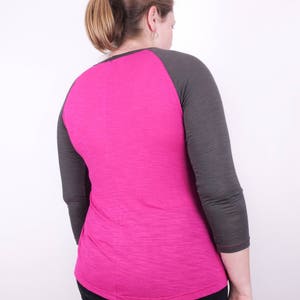 Women's extra tall baseball tee extra long fuschia and grey 3/4 sleeve raglan tee image 2