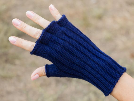 Desde Inmunizar Álbum de graduación Mujeres hombres guantes sin dedos merino lana calentadores de - Etsy España Desde Inmunizar Álbum de graduación Mujeres hombres guantes sin dedos merino lana calentadores de - Etsy España