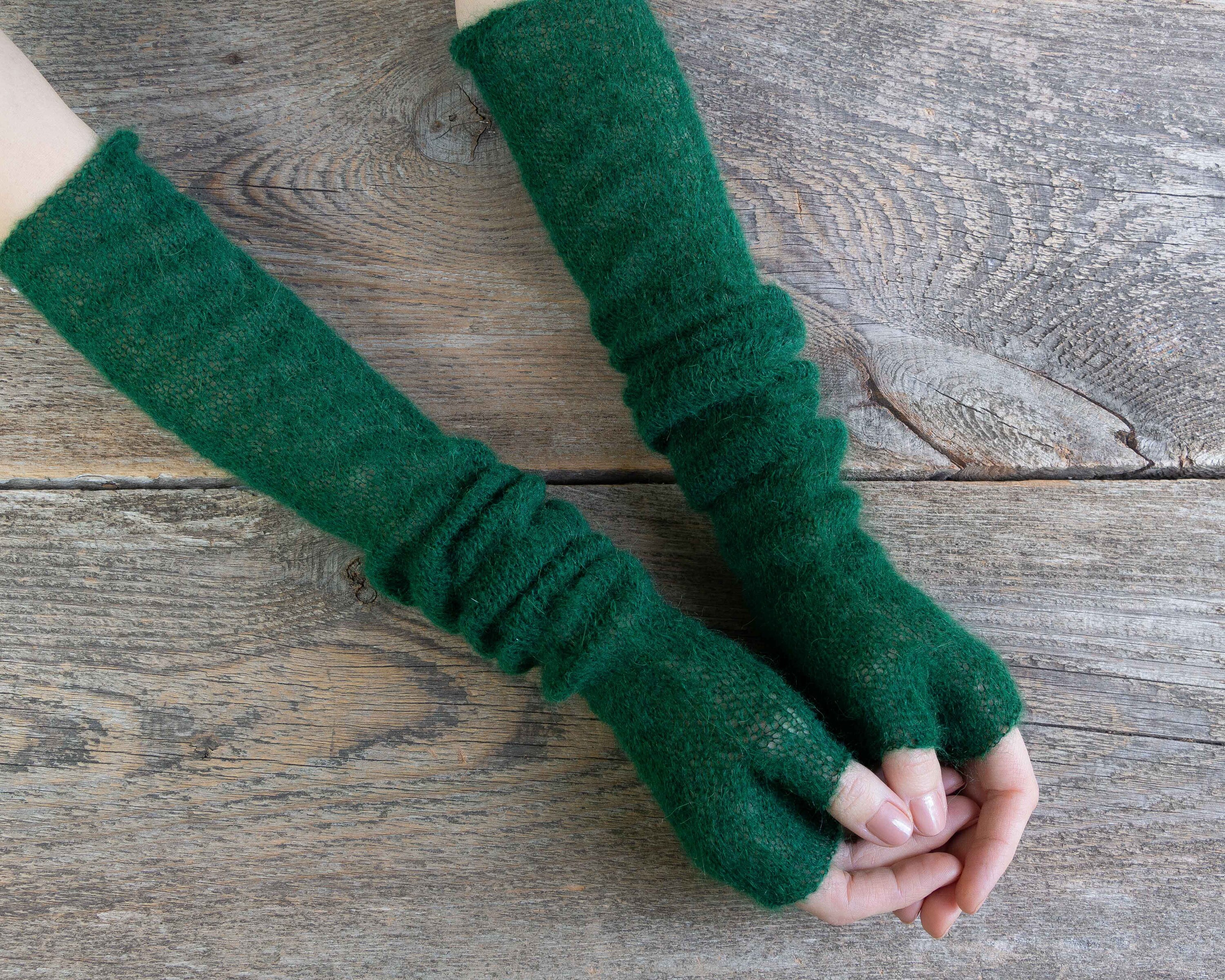 green fingerless opera gloves