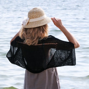 Zwarte bolero schouderophalend gebreid katoenen vest dames zomerjas gemaakt in Spanje strand gehaakte handgebreide schouder cover-up losse pure trui afbeelding 7