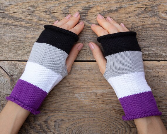 Stripes Pattern Knitted Arm Warmer Gloves for Ladies
