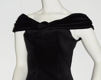 Vintage 80s black velvet cocktail off shoulder dress JINTY'S Size 36-38 FR