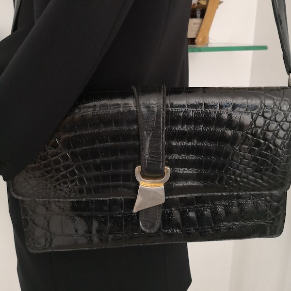 Pochette ou sac vintage 70s en simili cuir façon crocodile