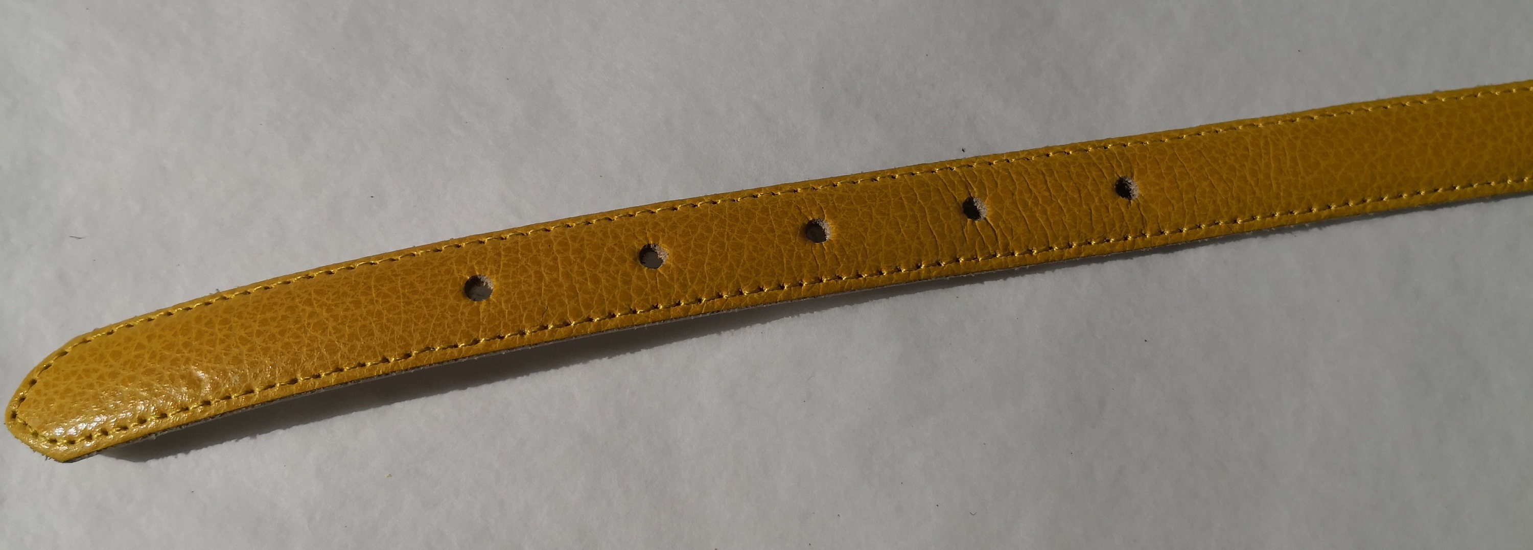 Ceinture Élastiquée Corinne en Bleu Marine Banned Retro