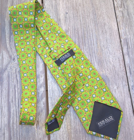 how to tie handkerchief in hair