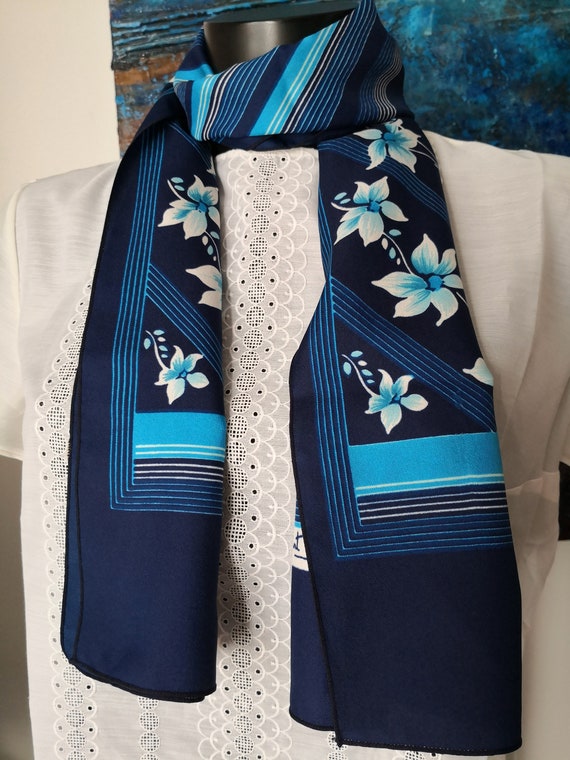 Foulard vintage 70s P. SAINT HILAIRE Paris bleu i… - image 1