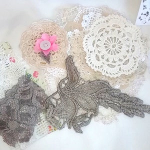 lace scraps, vintage lace, crochet napkins, cotton fabric scraps, junk journal fabric, creative journal, vintage lace bundle, vintage paper