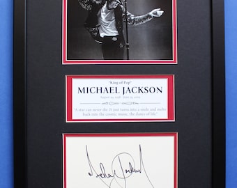Michael Jackson サイン入り写真 フレーム付き Amazon.co.jp: HWC Trading USLフレーム入り マイケル