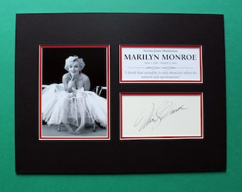 Marilyn Monroe AUTOGRAPH DISPLAY Unique Artwork Sensual & Sexy Style B