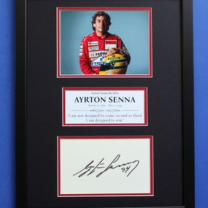AYRTON SENNA AUTOGRAPH ingelijst artistiek display met dubbele mat Beste F1-coureur ooit