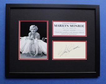 Marilyn Monroe AUTOGRAPH DISPLAY CASE Unique Artwork Sensual & Sexy Style B