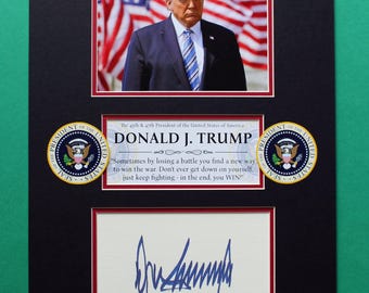 ドナルド・トランプの直筆サインカード（証明書付き） - Etsy 日本