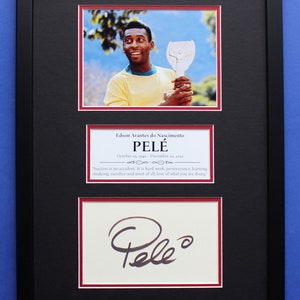 PELE AUTOGRAPH limited edition 30x40 cm double mat framed artwork display The Soccer King