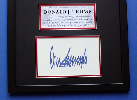 ドナルド・トランプ大統領直筆サイン 30 x 40 cm ダブルマット額
