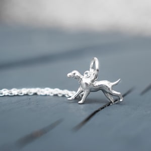 Collar de plata con diseño de perro corredor, regalo para amantes de los perros, sabueso, regalo conmemorativo para mujer, joyería para perros