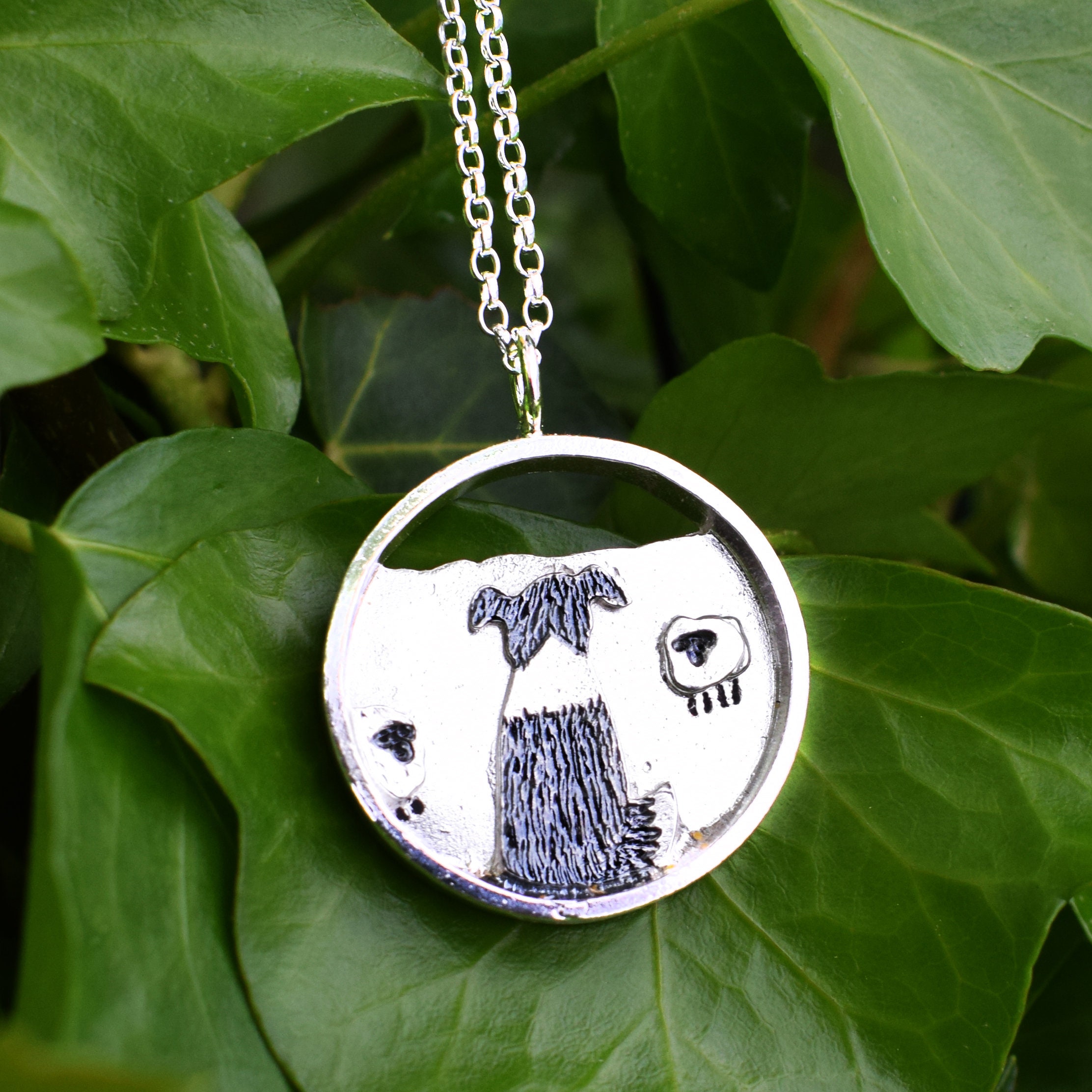 Elin - Collana con ciondolo a forma di cane – Ravelli Milano Elin - Collana con ciondolo a forma di cane – Ravelli Milano