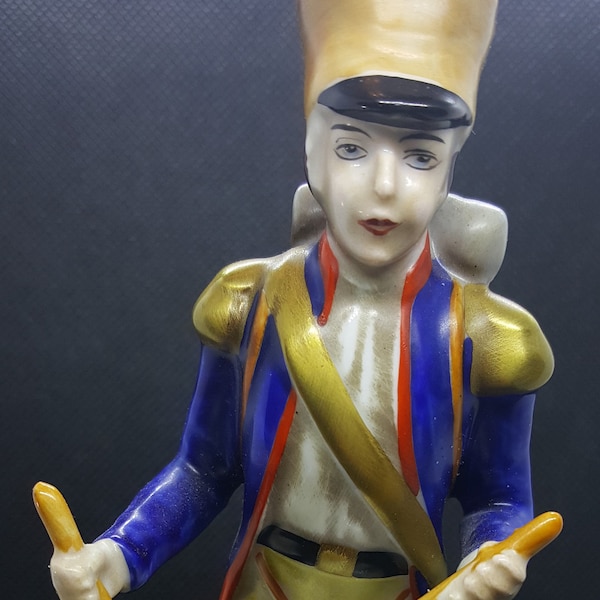 7108 Vintage Gerold Porzellan Drummer Soldier - Free Shipping - Tettau, Bavaria, Germany - 1970s Hand-painted Porcelain - Gift