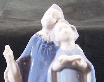 6722  Rare Gerold Porzellan Porcelain Figurine Acolyte Altar Boys