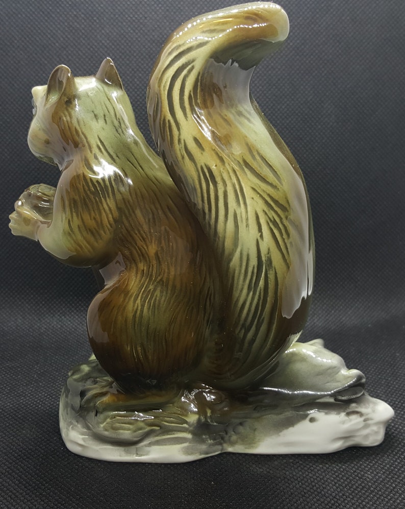 Free Shipping Rare Vintage Gerold Porzellan Squirrel Figurine Gift Bavaria Tettau Germany 1970s Hand-painted Porcelain