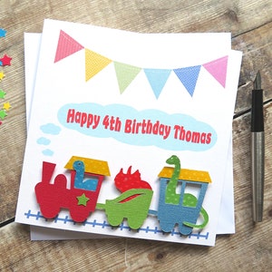 Carte personnalisée de train de dinosaures, carte d'anniversaire d'enfant avec des dinosaures dans un train, carte d'enfant personnalisée avec n'importe quel nom et âge
