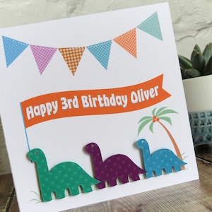 Carte d'anniversaire dinosaure personnalisée, carte dinosaure pour garçon ou fille avec nom et âge, 1er, 2e, 3e, 4e, 5e… tout âge !