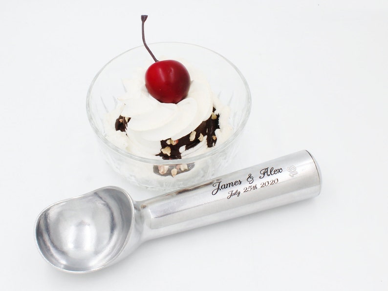 Custom Family Couple Name Personalized Engraved Ice Cream Scoop, Christmas Gift Exchange, Engagement, Wedding, Housewarming Present Gift
