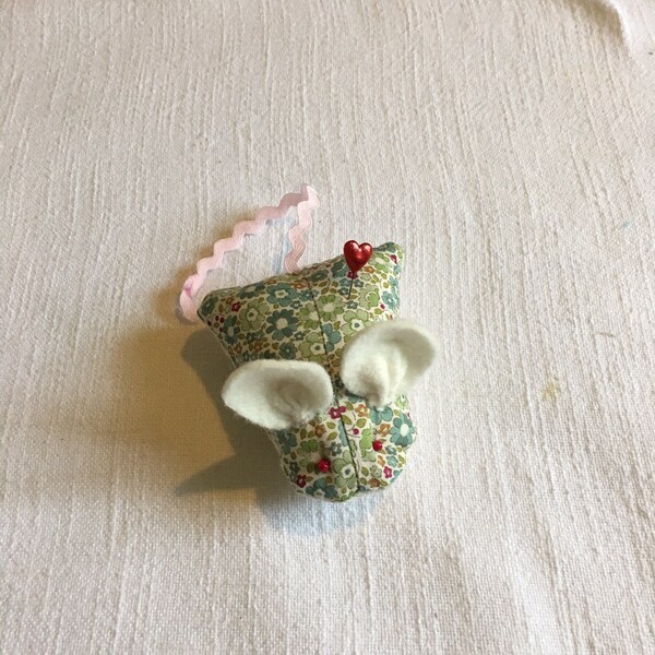 Mouse Pincushion - Etsy