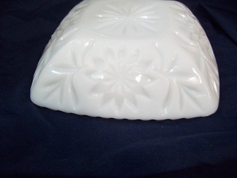 Vintage Milk Glass Scalloped Edge Bowl Candy Dish Etsy