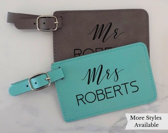 Newlywed Gift for Couple, Honeymoon gifts, Mr and Mrs Luggage Tags Personalized, Bride and Groom Luggage Tags, Honeymoon Luggage Tag