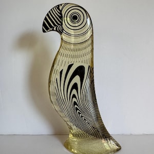 Abraham Palatnik parrot sculpture