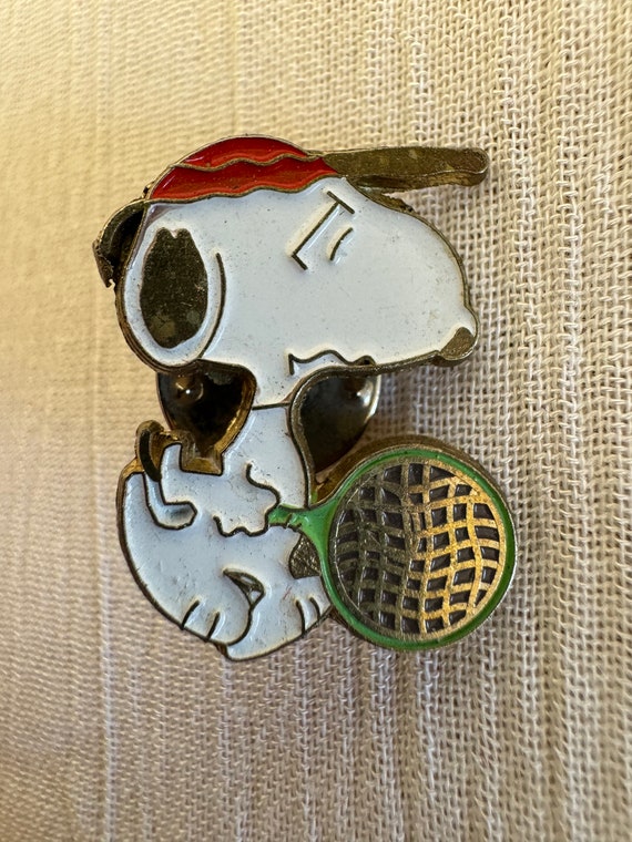 Snoopy Jacket Pin Snoopy pin - Gem
