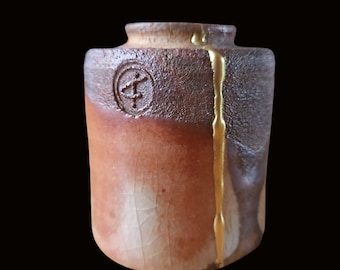 Kintsugi-Tasse – Anagama-Ofen – handgefertigt – die Schönheit der Unvollkommenheit
