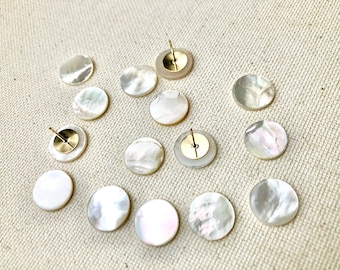 Decorative mother of pearl shell push pin thumb tacks. pushpins. pearl white thumb tacks. Shell home office decor. glam desk supplies
