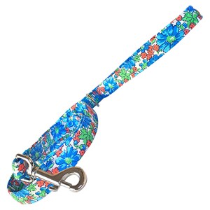 Bright Blue Flowers Dog Leash
