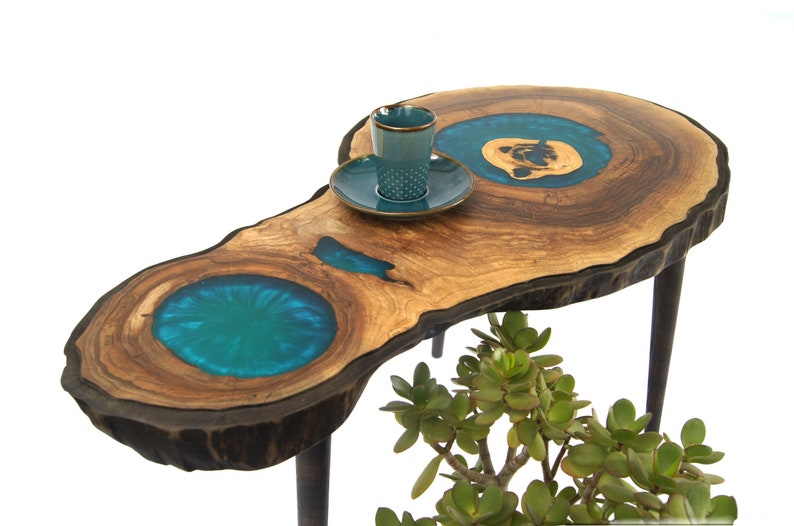 The 7 Best Epoxy Resin Table Top Outdoor Reviews in 2021 3 Epoxy resin tree root table