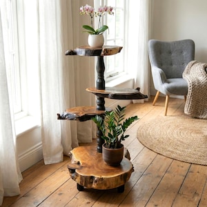 Macetero alto de 4 niveles con borde natural para interior; macetero de olivo silvestre; soporte de madera para macetas; jardín vertical rústico; decoración del hogar de madera tallada a mano
