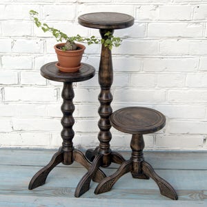 3er Set Blumenhocker 3 Stück, Blumenständer Eichenholz, Boho Blumenständer Geschenk für den Innenbereich Mid-Century Modern