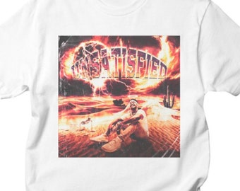 Camisa blanca de portada insatisfecho