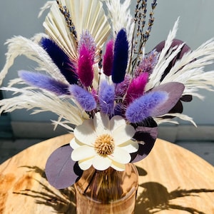 Valentinstag Lila Trockenblumenstrauß | Geschenkidee für Freund | Valentinstag Geschenk | Galentines Day Blumen | Lila Trockenblumenstrauß