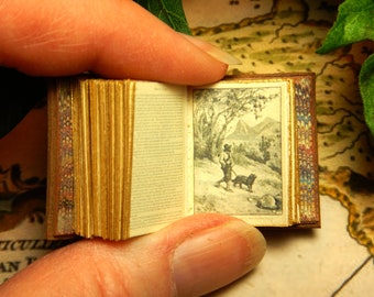 Robinson Crusoe Miniature Book: 12th Scale Leather Dollhouse Book