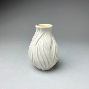 Budvase, Pottery Vase, Porcelain, Yellow, White, Hand Carved, Ceramic, Housewarming Gift, Birthday Gift, Holiday, Gift