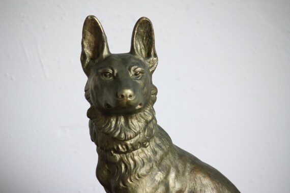 Statue Chien Loup Dalsace By Hpétrilly Jb Paris Deposit 206 In Patinated Plaster Art Deco Statue Statue Plaster Patiné