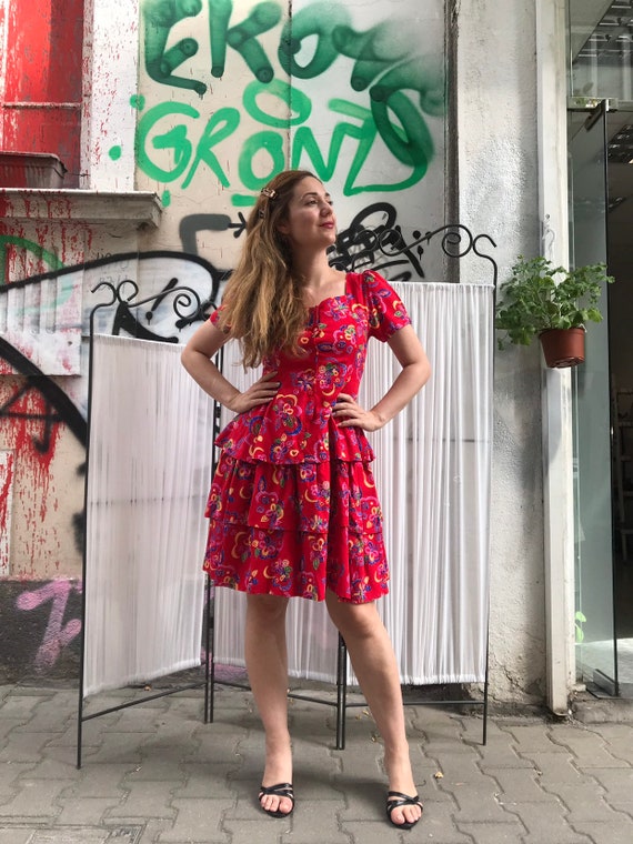 Vintage floral dress / Red floral dress / Viscose