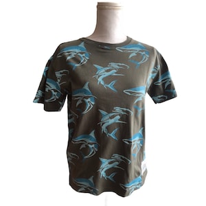 Vintage t-shirt , boxy shape , sharks application , cotton , 90s