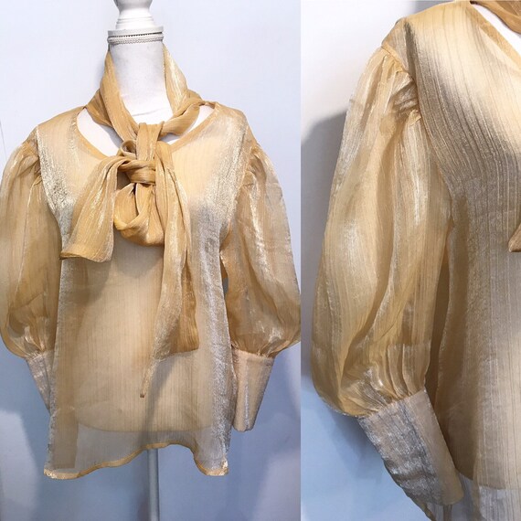 Vintage. 1970 bow tie shirt