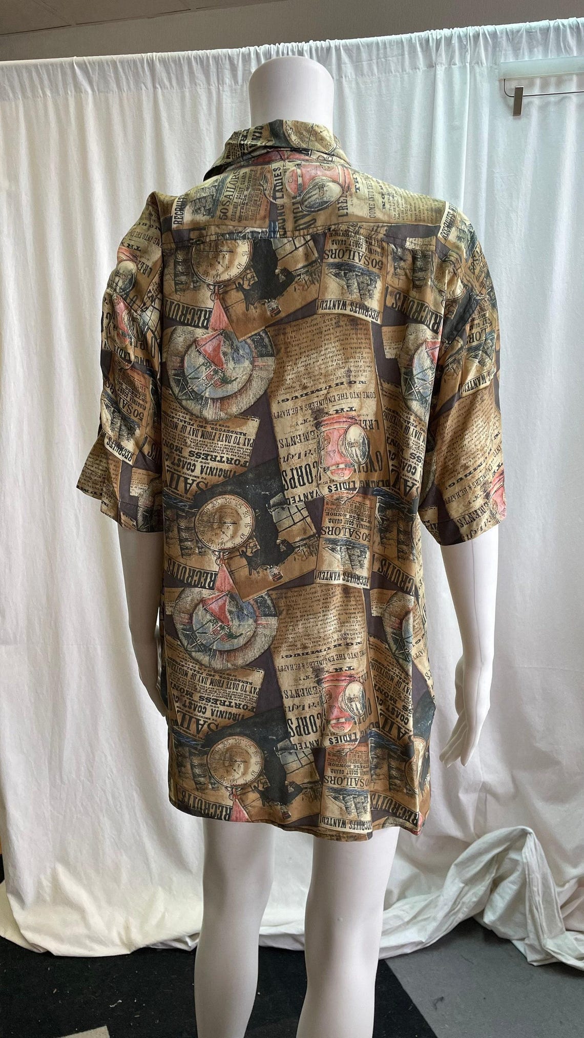 Abstract Print Silk Shirt: Vintage 80s Button-Up, Lightweight, Foto 3 von 5