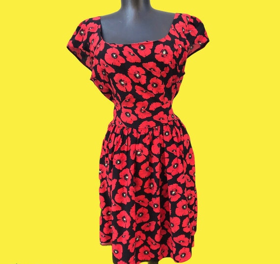 Vintage dress poppies pattern